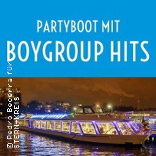 Partyboot mit Boygroup Hits auf der Spree