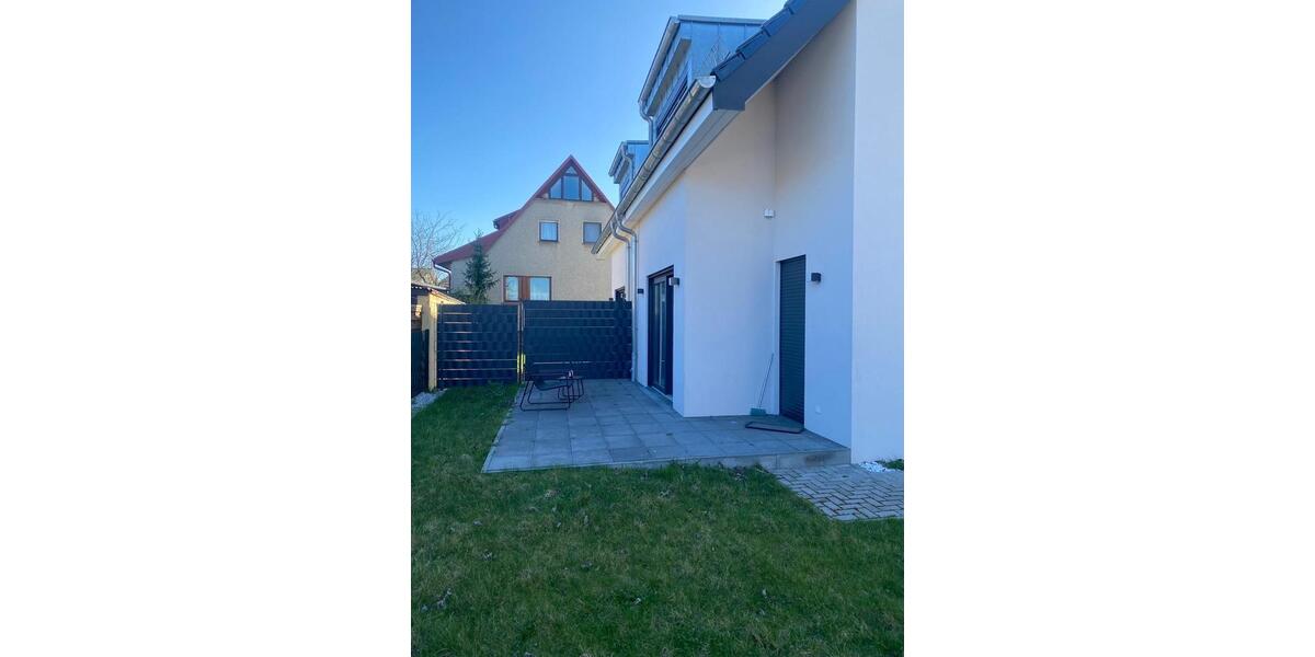 Etagenwohnung Schönefeld - 3 Zimmer, 85 m&sup2;, 2.250&euro; | Angebot:26073742