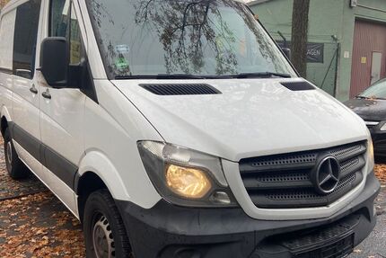 Mercedes-Benz Sprinter 148.075 km 12.990 &euro; Berlin 13599