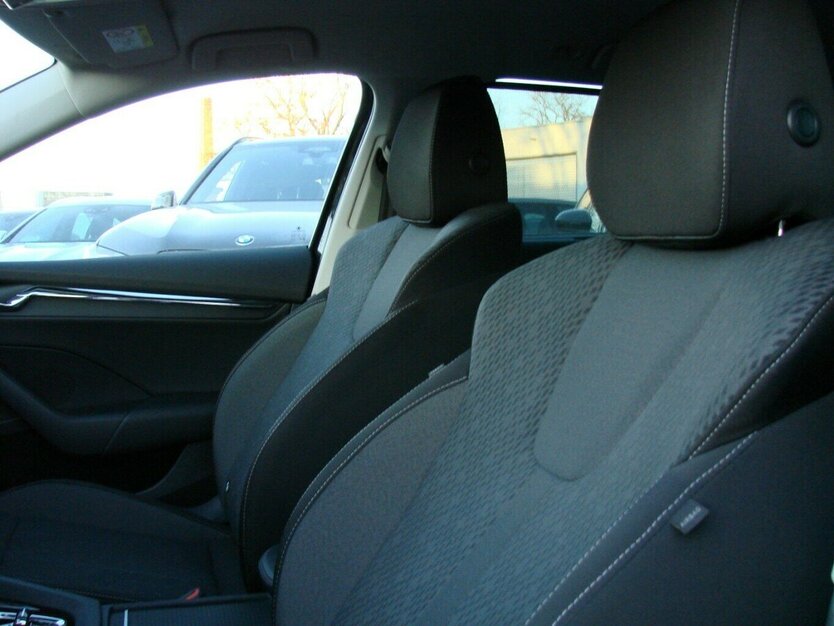 Skoda Octavia 2.0TDi Style ACC Columbus+ HeadUp AHK 46.823 km 26.980 € Falkensee 14612