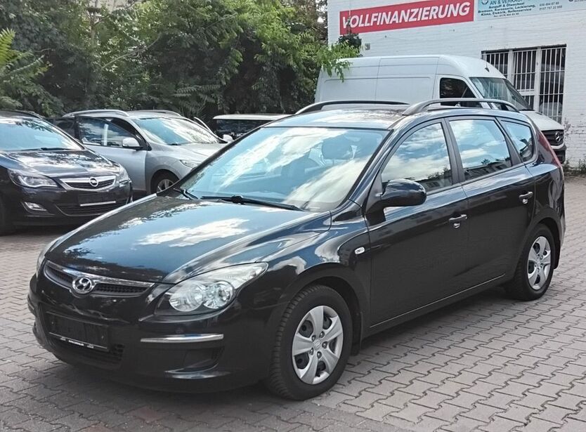 Hyundai i30 126.900 km 4.550 € Berlin 13409