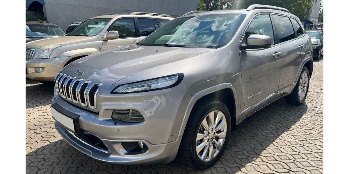 Jeep Cherokee 150.000 km 13.900 € Berlin 12359