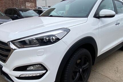 Hyundai TUCSON 157.000 km 13.990 &euro; Berlin-Lichtenberg 10365
