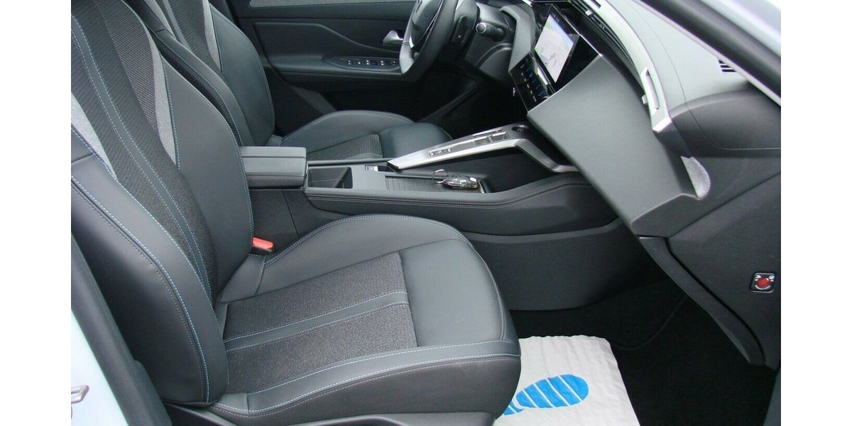 Peugeot 308 1.5L Allure ACC AHK LED Navi Kamera 34.524 km 23.980 &euro; Falkensee 14612