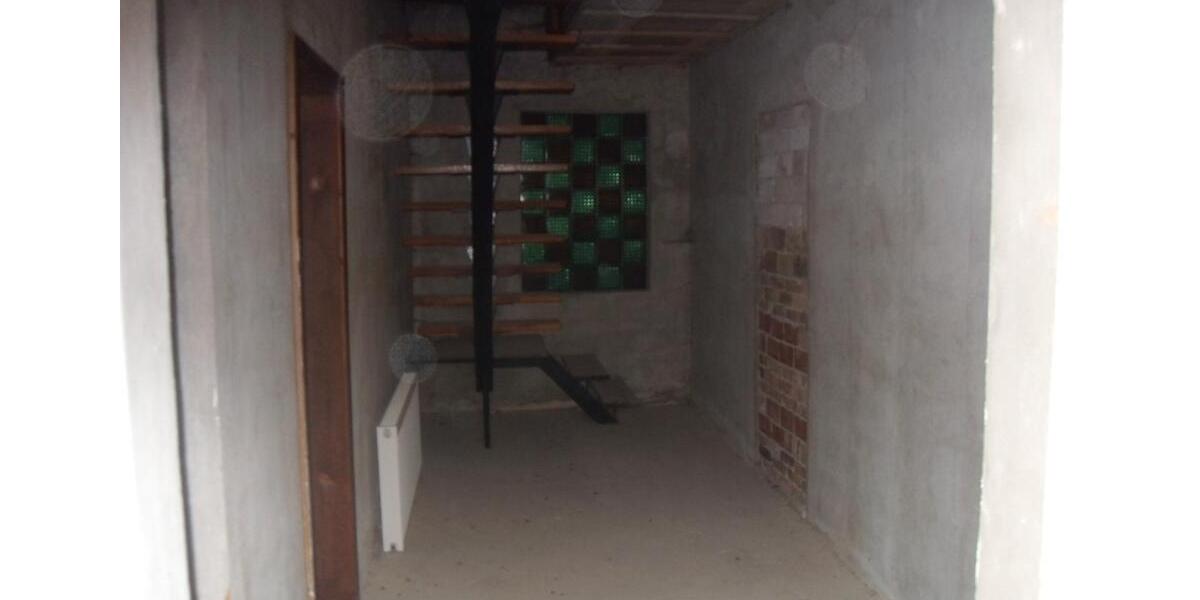 Einfamilienhaus - 5 Zimmer, 130 m&sup2;, 49.000&euro; | Angebot:25987354