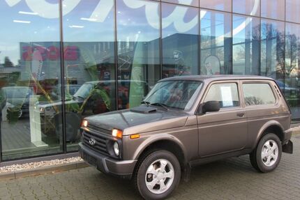 Lada Urban 31.195 km 11.950 € Bernau 16321