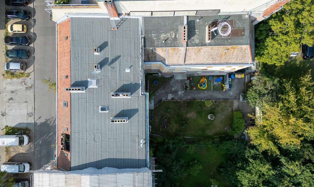 Haus zum Kaufen in Berlin 1.850.000 € 897.61 m² 39 zimmer