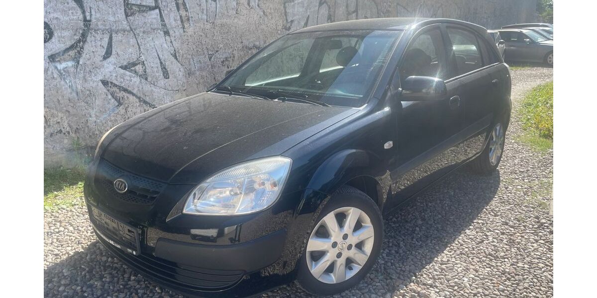 Kia Rio 163.000 km 1.450 &euro; Berlin 10245