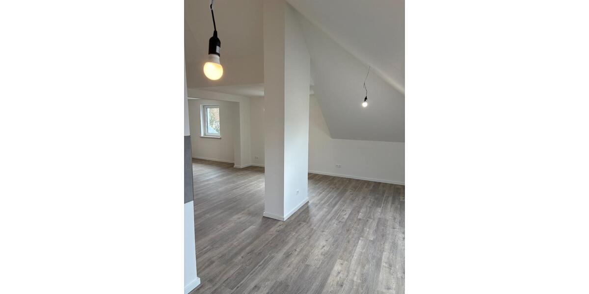 Dachgeschoßwohnung Berlin Reinickendorf - 2 Zimmer, 70 m&sup2;, 1.395&euro; | Angebot:25806504