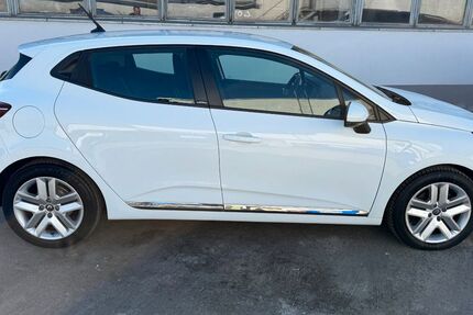 Renault Clio 94.350 km 11.400 &euro; Berlin OT Charlottenburg 14059