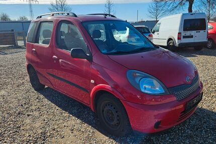 Toyota Yaris 284.200 km 1.990 &euro; Rüdersdorf OT Tasdorf 15562