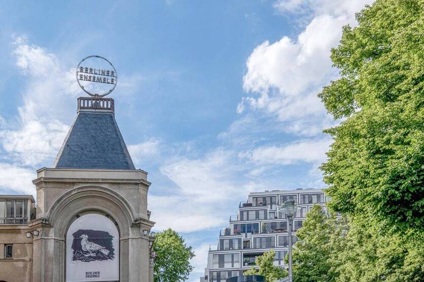 Luxury. Location. Lifestyle. - Designikone an der Spree