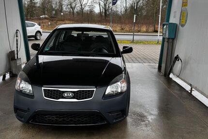 Kia Rio 127.000 km 2.900 &euro; Oranienburg 16515