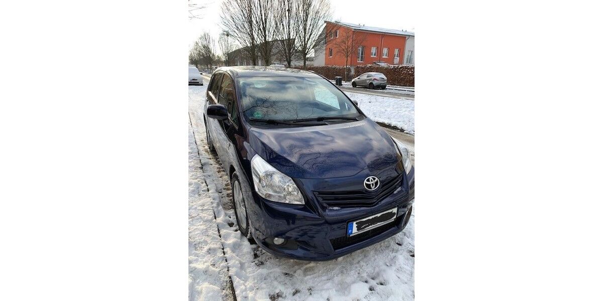 Toyota Verso 184.680 km 7.300 &euro; Potsdam 14469