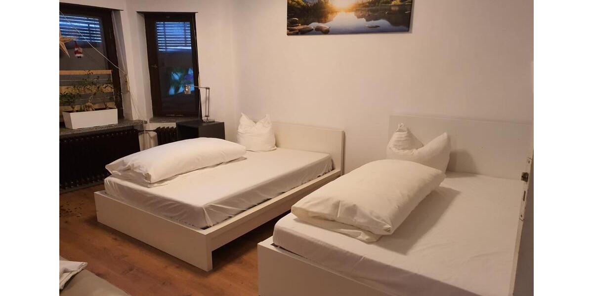 Einfamilienhaus Berlin Marzahn-Hellersdorf - 5 Zimmer, 180 m&sup2;, 2.500&euro; | Angebot:25908144