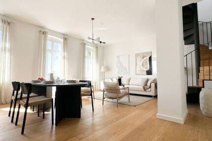 Lichtdurchflutete Maisonette im Dachgeschoss 3 zimmer