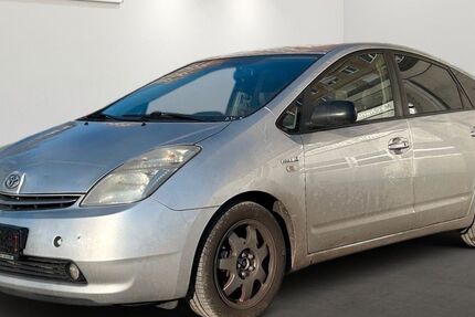 Toyota Prius 256.591 km 2.799 &euro; Berlin 12681