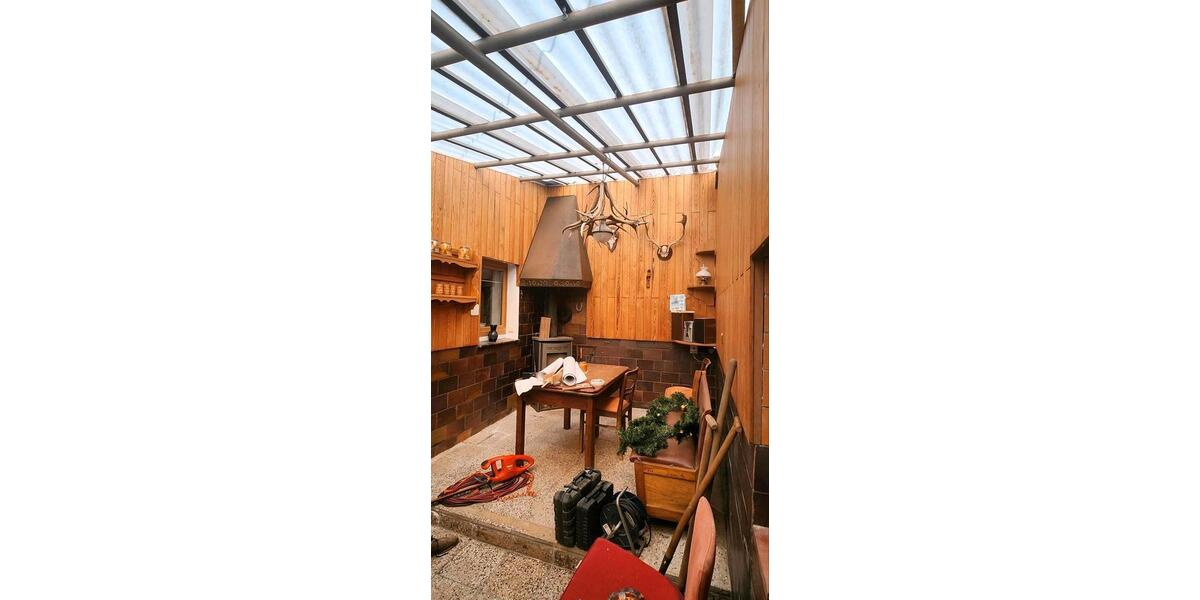 Doppelhaushälfte - 7 Zimmer, 140 m&sup2;, 56.000&euro; | Angebot:27288956