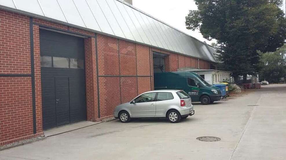 Halle in Berlin 4.040 € 505 m²
