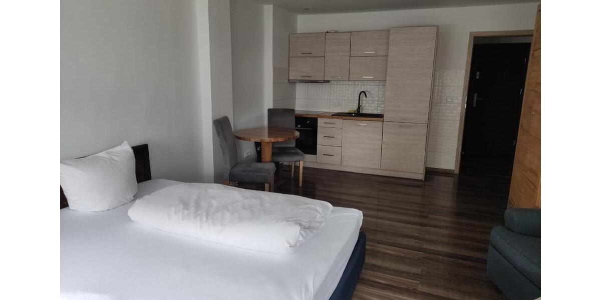 Etagenwohnung Berlin Marzahn-Hellersdorf - 2 Zimmer, 100 m&sup2;, 1.500&euro; | Angebot:25418145