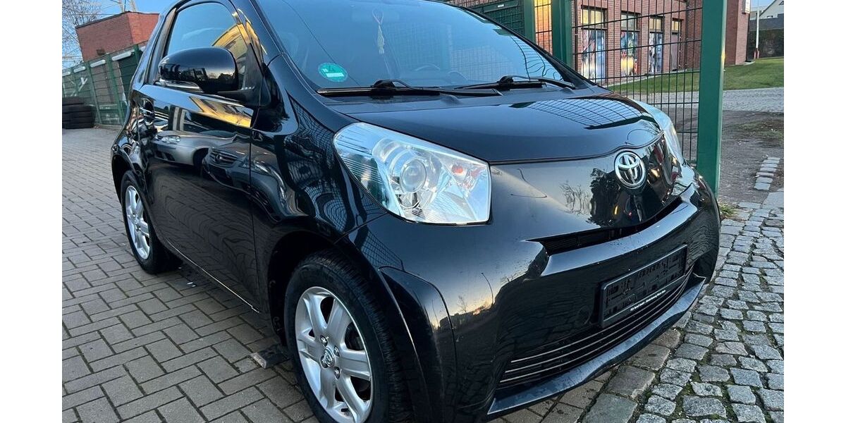 Toyota IQ 99.000 km 4.799 &euro; Berlin Weißensee-Pankow 13086