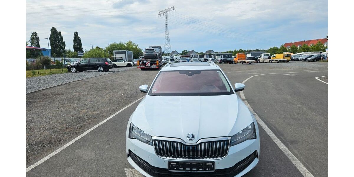 Skoda Superb 204.564 km 14.900 &euro; Berlin 12099