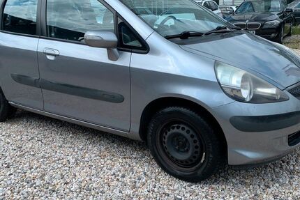 Honda Jazz 101.836 km 2.450 &euro; Berlin-Spandau 13597