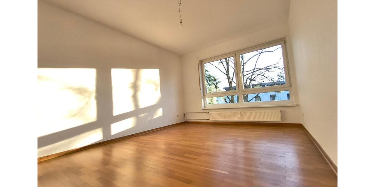 Etagenwohnung Berlin Steglitz-Zehlendorf - 3 Zimmer, 80 m&sup2;, 1.041&euro; | Angebot:25993613