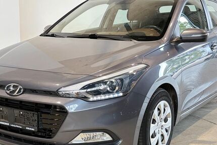 Hyundai i20 25.974 km 9.800 &euro; Potsdam-Drewitz b.Berlin 14478