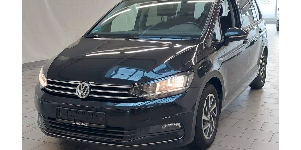 VW Touran 130.155 km 17.199 &euro; Berlin 12055
