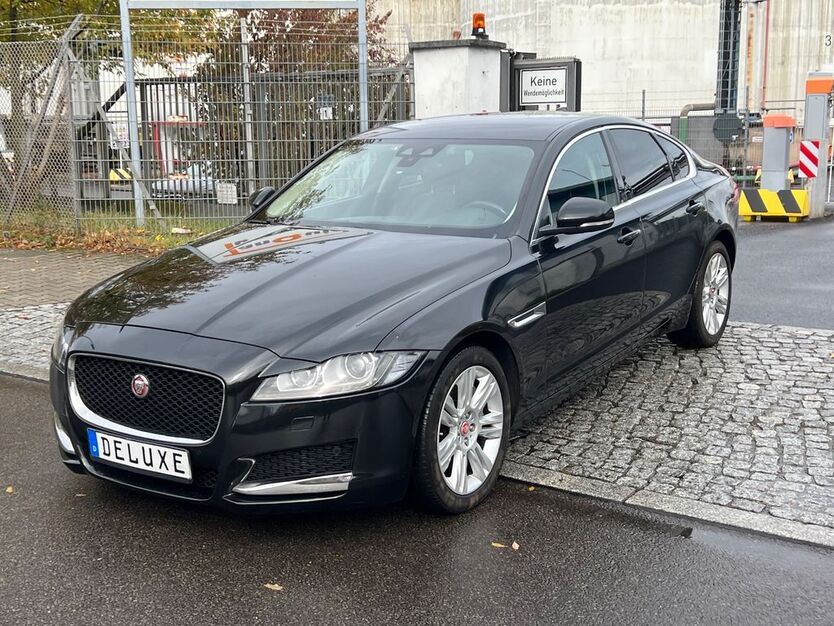 Jaguar XF 157.850 km 10.490 € Berlin 13597
