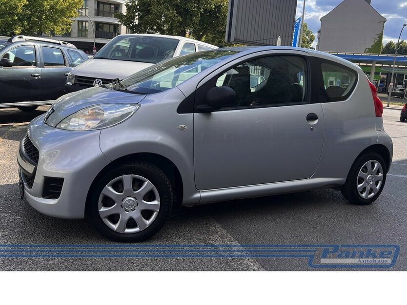 Peugeot 107 1.0 Petit Filou 70* 01/25 letzter Service * 47.106 km 2.990 € Berlin 13187