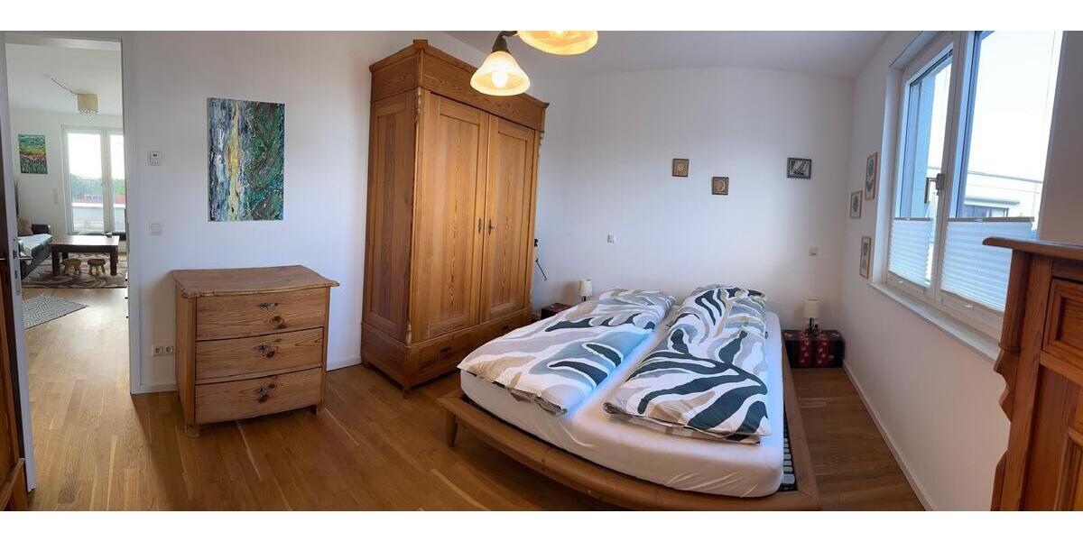 Hochwertig eingerichtete DG-Wohnung mit großer Dachterrasse u. schöner Aussicht auf den Hahneberg 4 zimmer