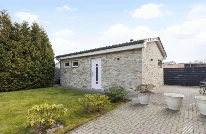 Wohnhaus mit 3 Wohnungen und ein TinyHouse
