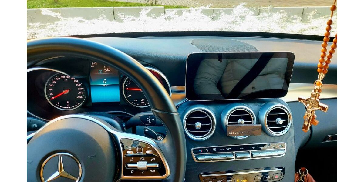 Mercedes-Benz C 180 105.600 km 22.500 &euro; Oberkrämer 16727