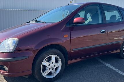 Nissan Almera Tino 136.000 km 1.111 &euro; Berlin 12057