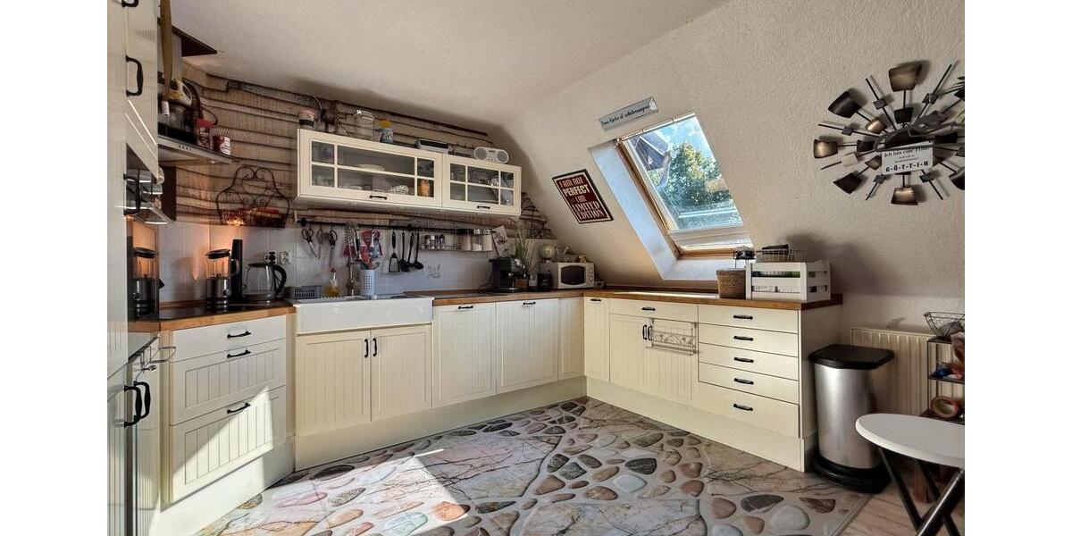 Dachgeschoßwohnung Ahrensfelde - 3 Zimmer, 93 m&sup2;, 1.300&euro; | Angebot:25895326