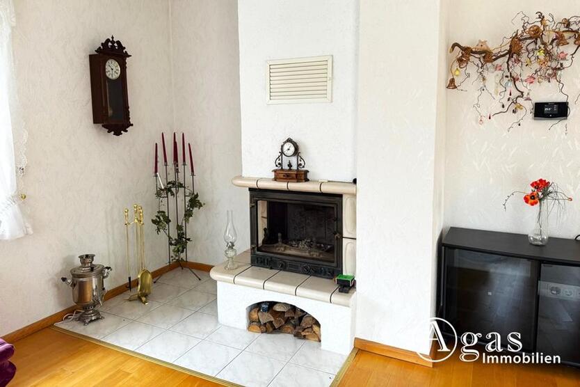 möbliertes Einfamilienhaus mit ca. 180 m² Wohnfläche, 6 Zimmern und Pool in Ahrensfelde zimmer