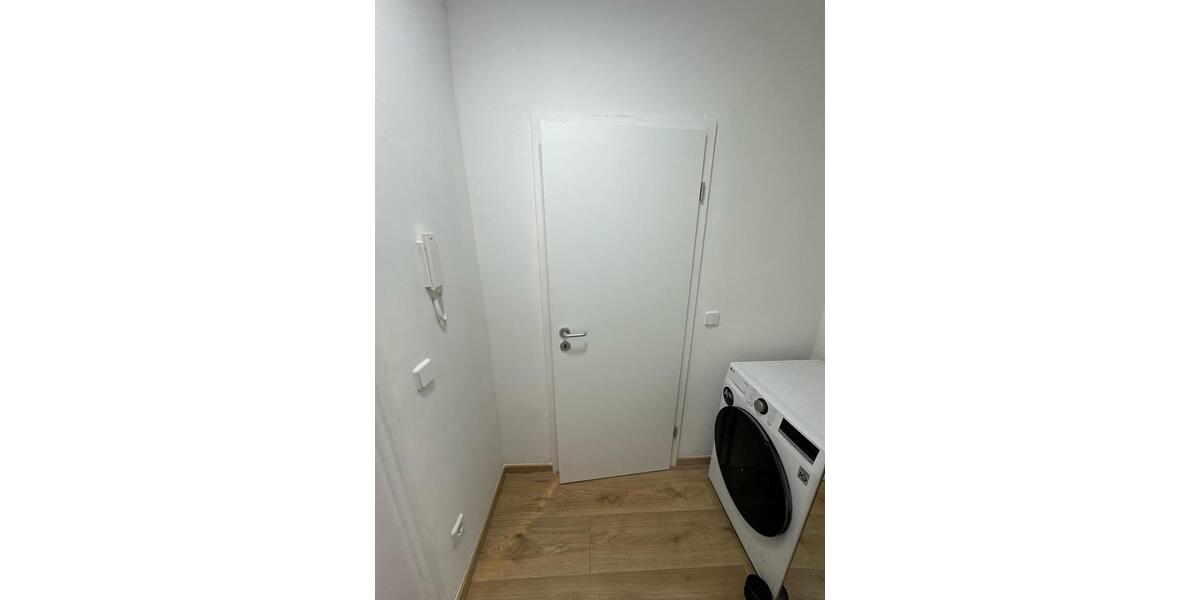 Etagenwohnung Berlin Steglitz-Zehlendorf - 1 Zimmer, 35 m&sup2;, 1.200&euro; | Angebot:26676817