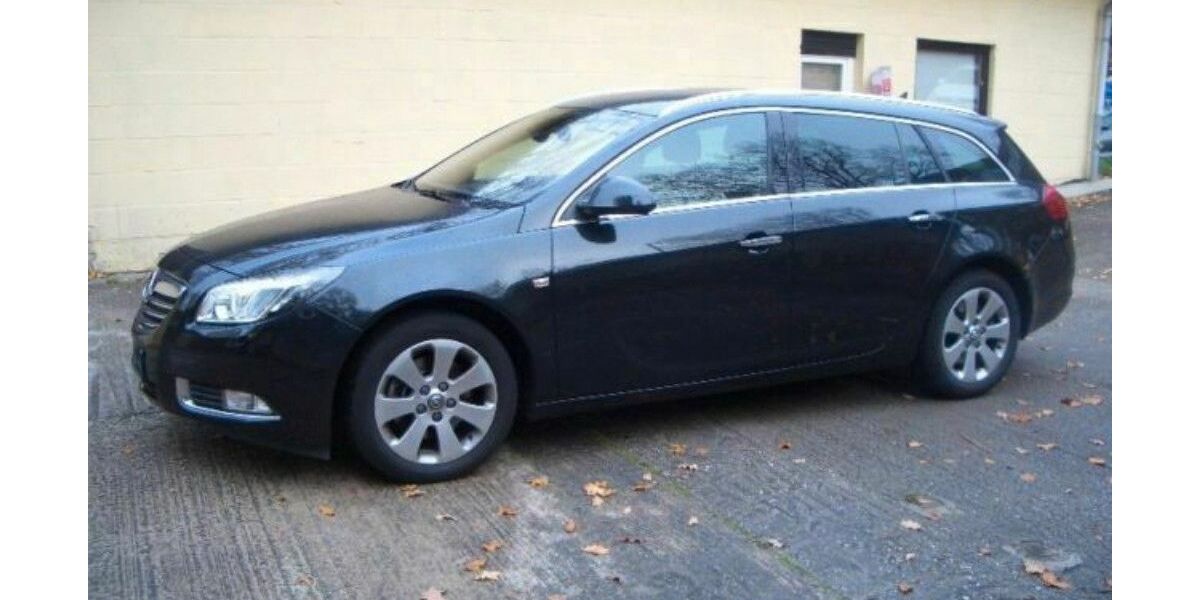 Opel Insignia 65.300 km 10.999 &euro; Berlin 13435