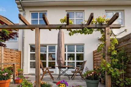 Haus Berlin Reinickendorf - 4 Zimmer, 130 m&sup2;, 2.250&euro; | Angebot:26611314