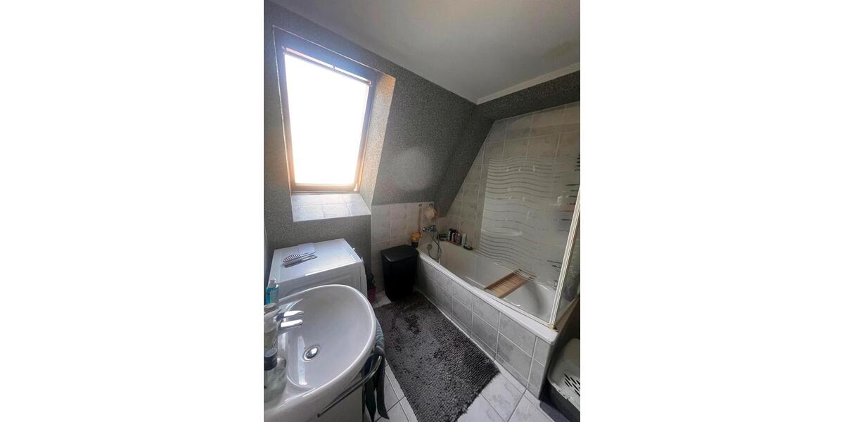 Dachgeschoßwohnung Berlin Spandau - 3 Zimmer, 80 m&sup2;, 1.200&euro; | Angebot:25810256