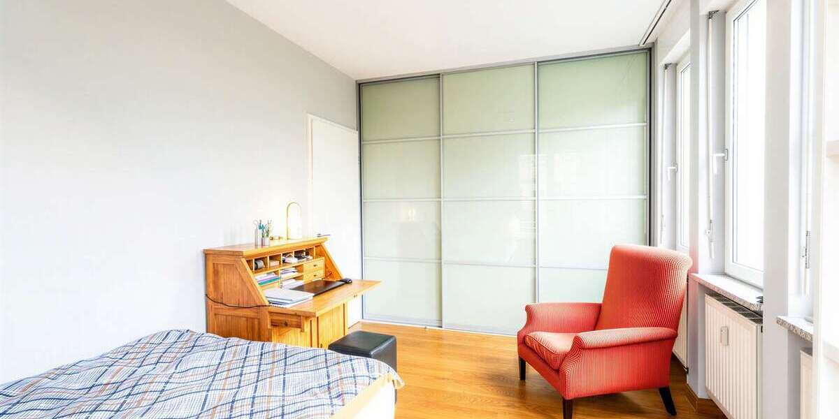 Wohnen am Tiefen See – 2-Zimmer-Wohnjuwel mit Balkon & Tiefgaragenstellplatz - Anlageobjekt Potsdam Berliner Vorstadt | Angebot:26124700