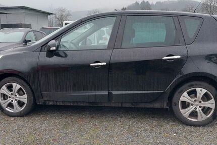 Renault Scenic 144.000 km 5.799 &euro; Berlin 12355