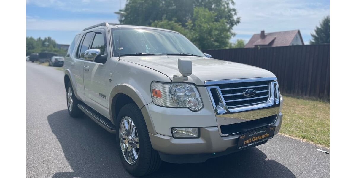 Ford Explorer 82.000 km 13.490 &euro; DAHLEWITZ 15827