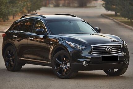 INFINITI QX70 137.000 km 15.900 &euro; Berlin 13629