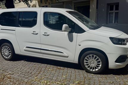 Toyota Proace City 27.400 km 23.500 &euro; Berlin 10789
