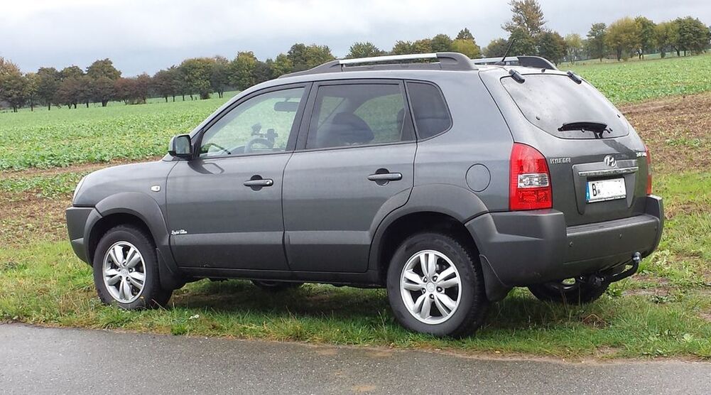Hyundai TUCSON 98.800 km 9.600 € Berlin 12621