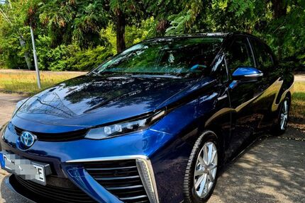 Toyota Mirai 254.000 km 5.300 &euro; berlin/friedrichshain 10243
