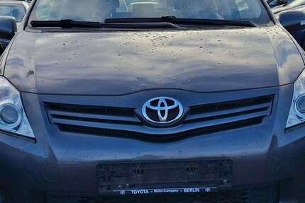 Toyota Auris 192.000 km 4.990 &euro; Berlin 13597